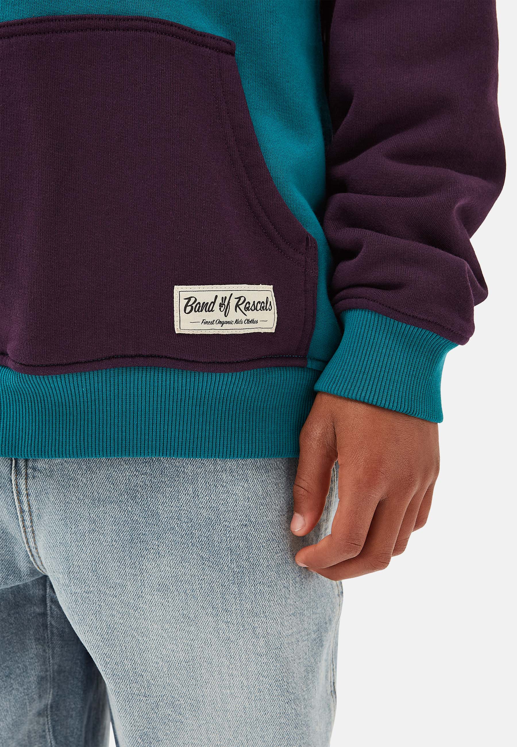 Spear Hooded