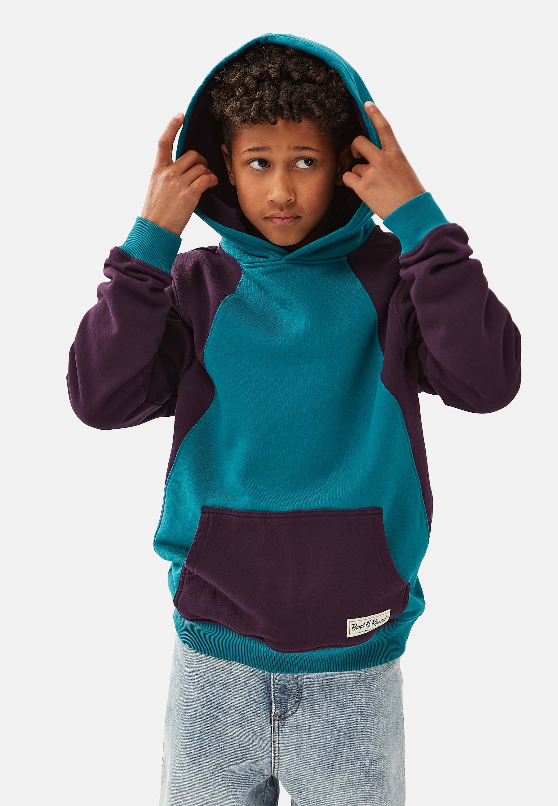 Spear Hooded